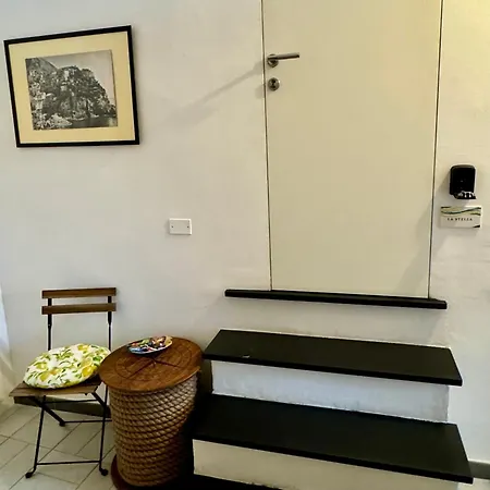 La Piramide Guest house *